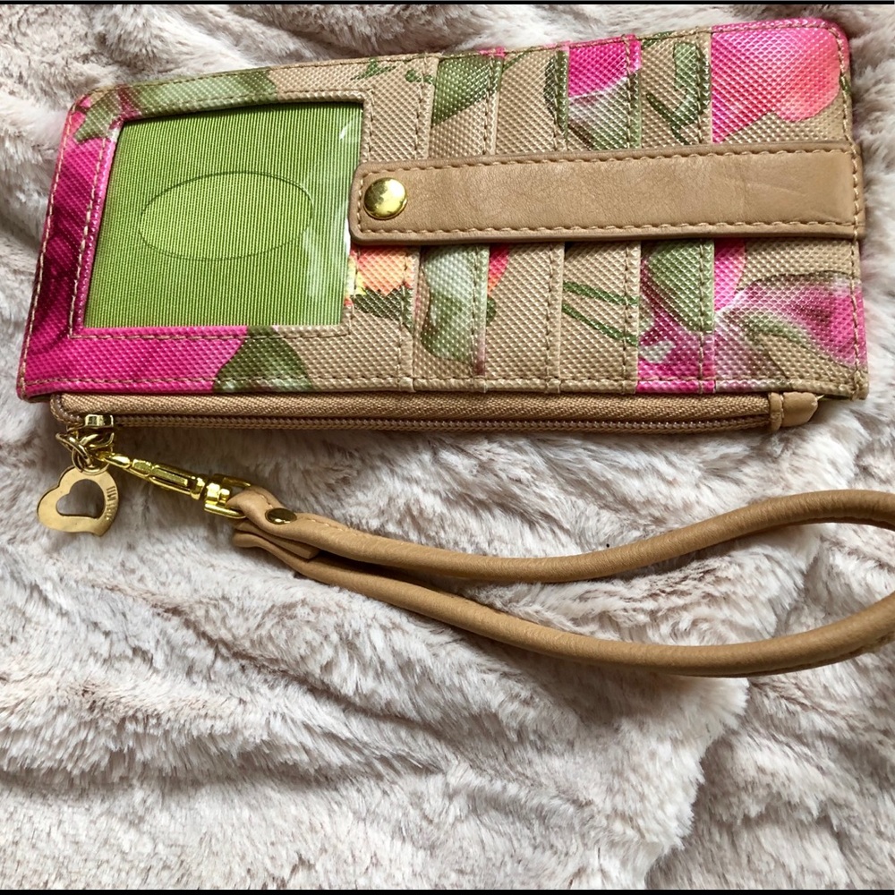 GIGI HILL Wristlet